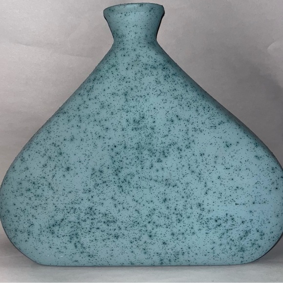 Vintage Pine Mountain Vase - Pottery - Signed - Concho 9”x10.5” EUC - Picture 2 of 3